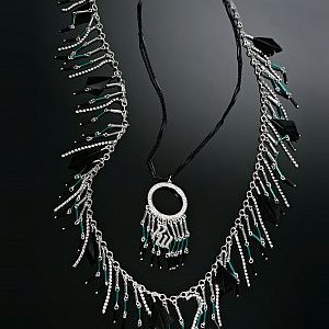 Clear Bead Feather Necklace by rocawear
